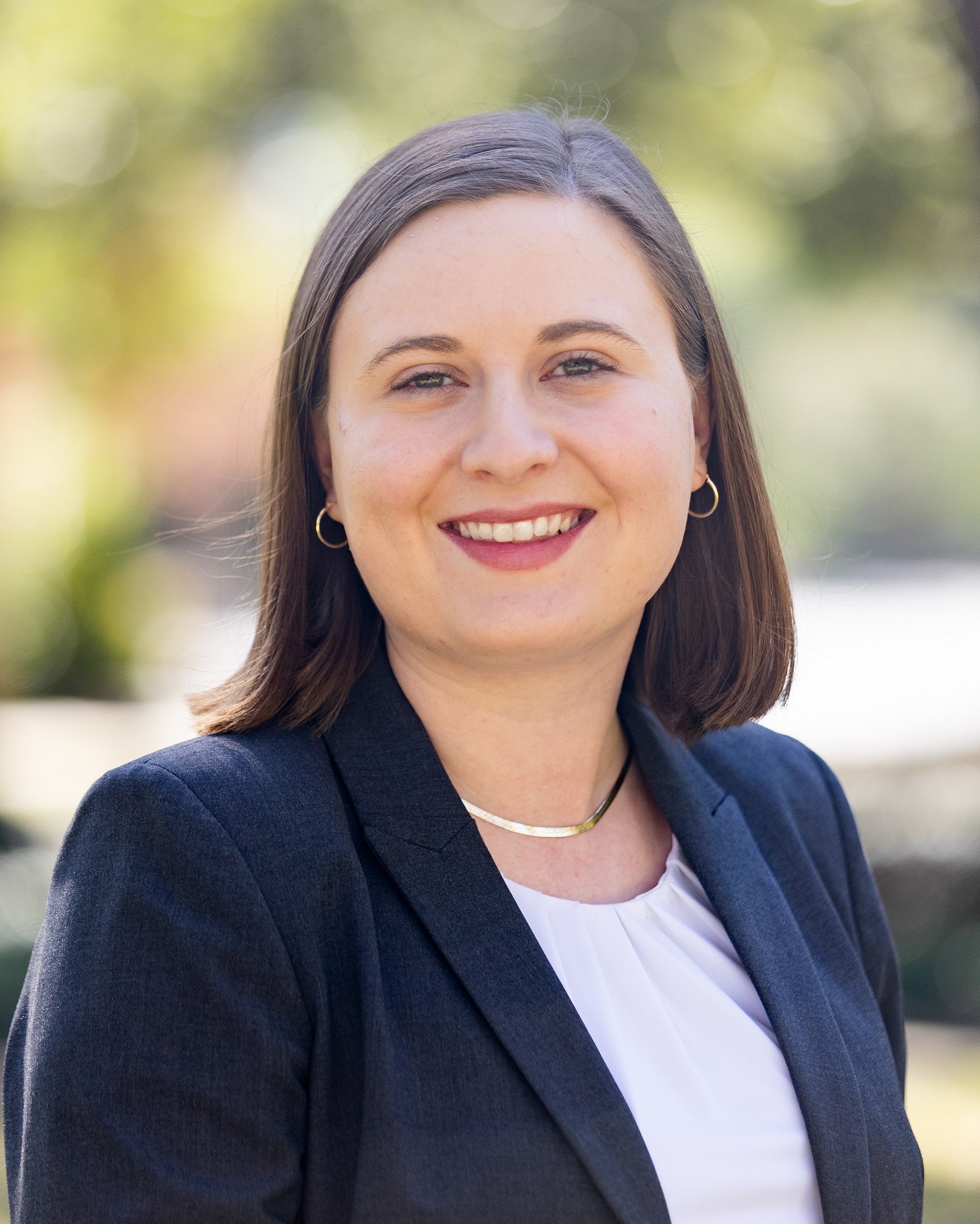 Portrait of Board of Advisors member Lita Waggoner